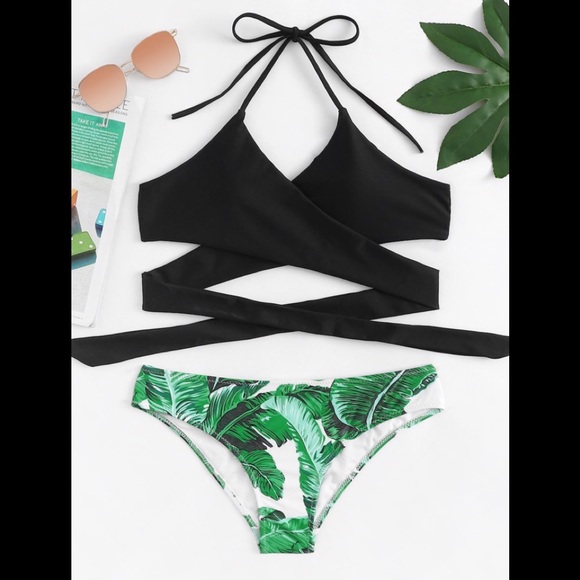 Other - Criss cross tie back tropical print bikini